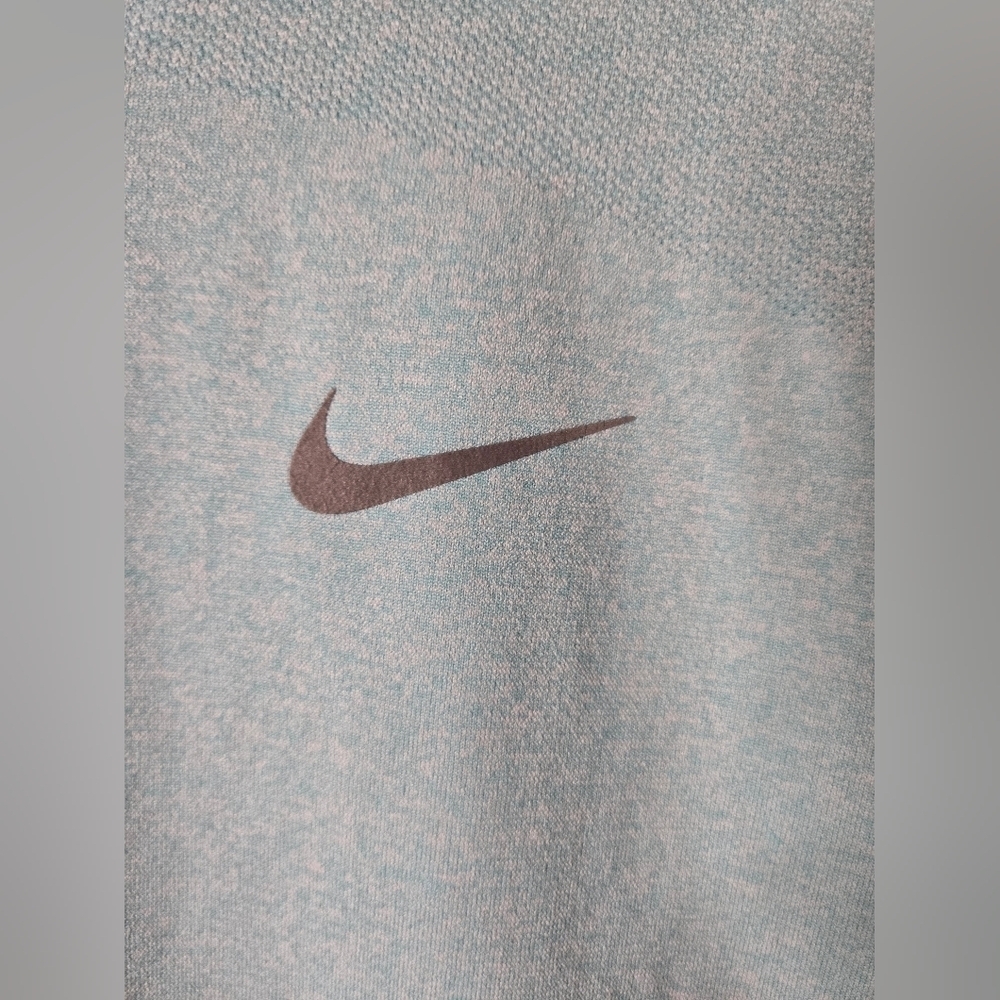Nike Dri-FIT Golf Polo Women's Size Large Tiffany Blue Lightweight Performance T - Picture 3 of 7